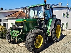 John Deere 6310