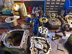 Claas Hydrostat Fahrantrieb Linde HPV135 Rexroth A4VG90 Sauer Danfoss S90P75