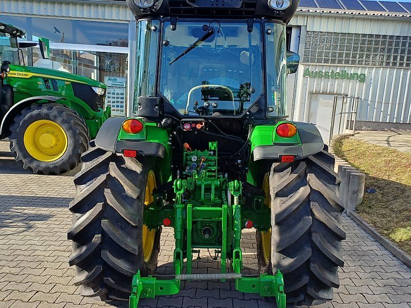John Deere 5075GF