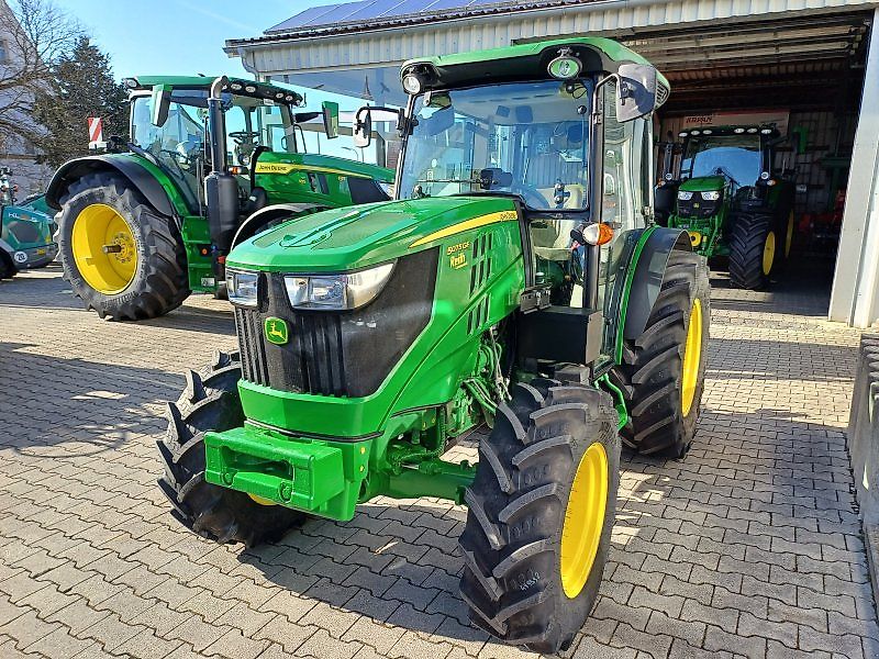 John Deere 5075GF