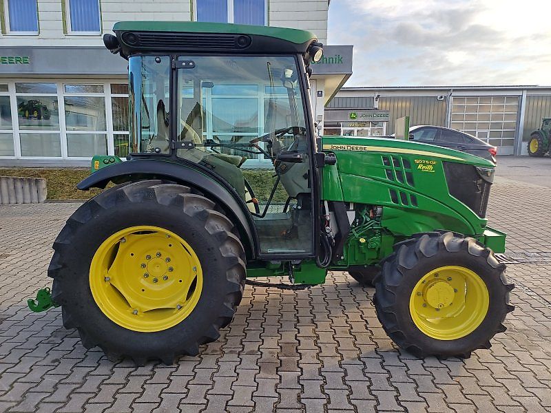 John Deere 5075GF