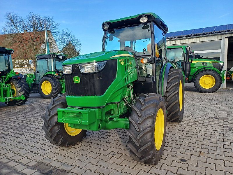John Deere 5075GF