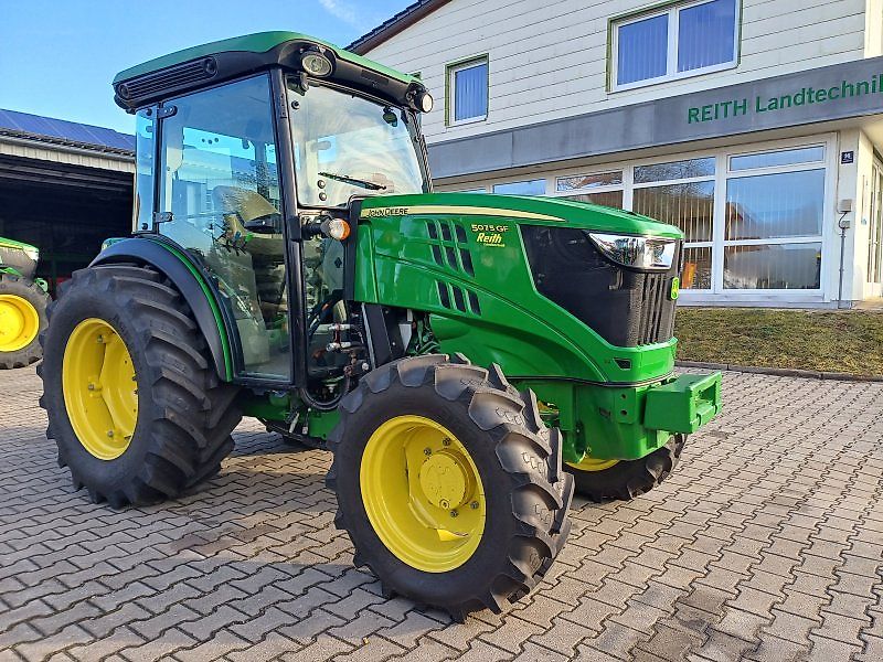 John Deere 5075GF
