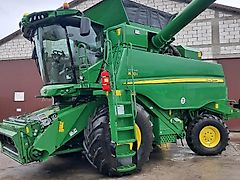 John Deere T670 i