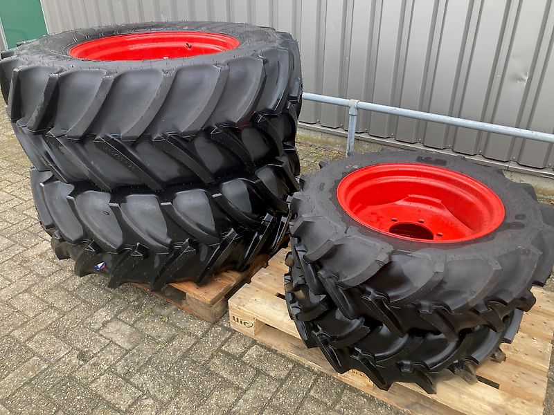 Mitas 480/64R28 en 280/70R20 Nieuw op velg