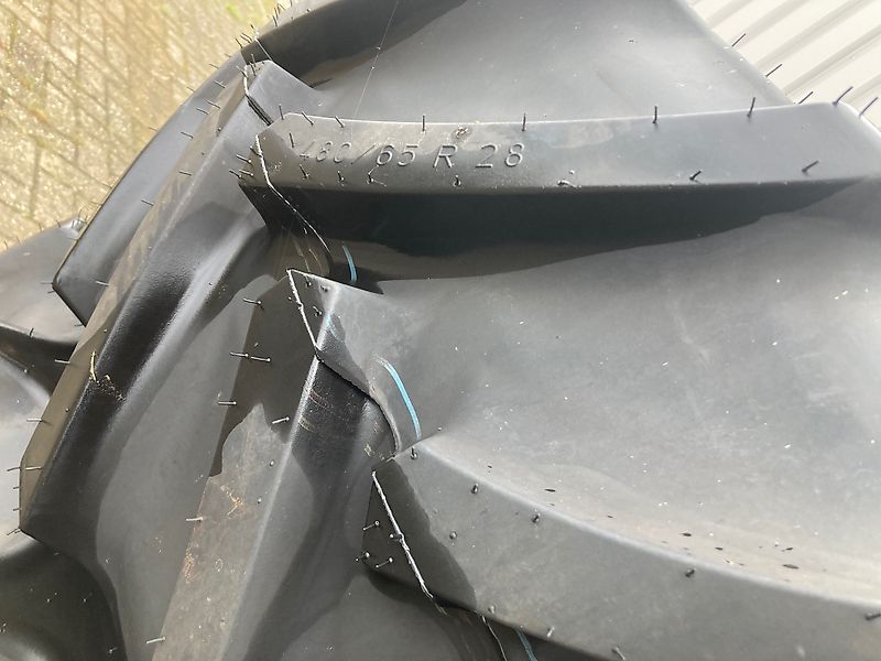Mitas 480/64R28 en 280/70R20 Nieuw op velg