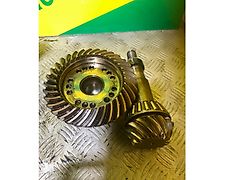 John Deere Pinion and crown (used) - John Deere 3200, 3400, 3800, 3215, 3220, 3415, 3420