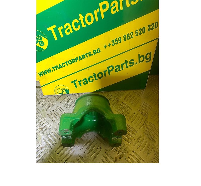 John Deere Universal Joint Yoke (used) - John Deere 3200, 3400, 3800, 3215, 3220, 3415, 3420