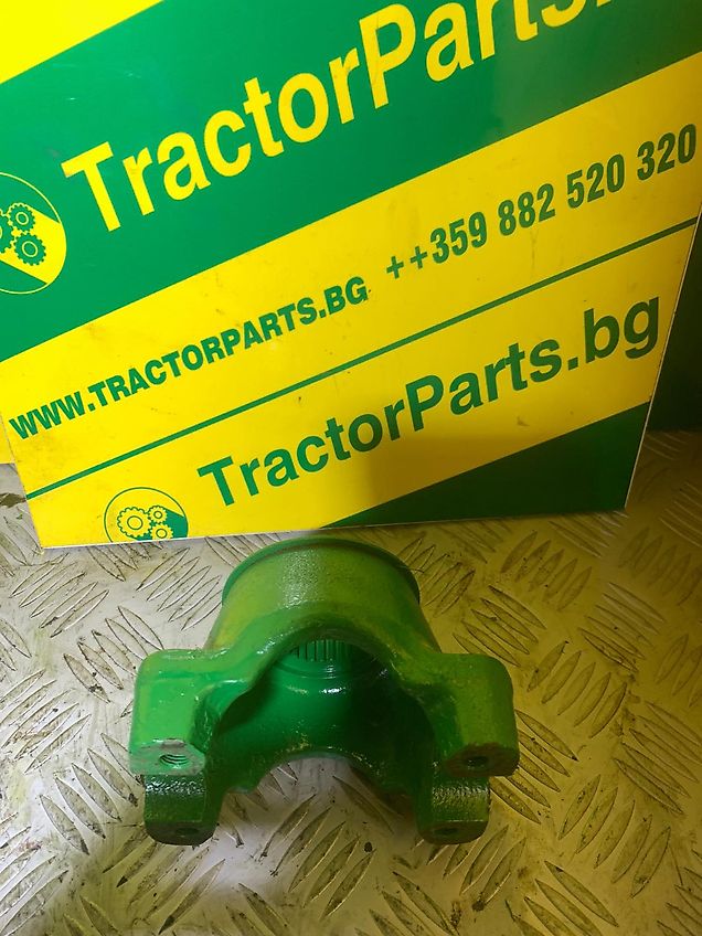 John Deere Universal Joint Yoke (used) - John Deere 3200, 3400, 3800, 3215, 3220, 3415, 3420