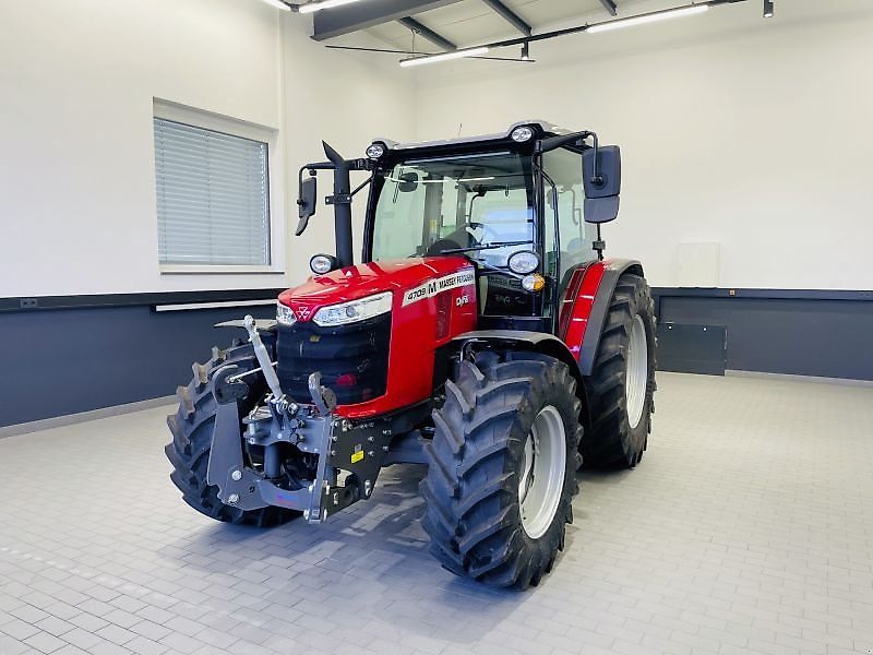 Massey Ferguson 4709 M DYNA-2 ESSENTIAL
