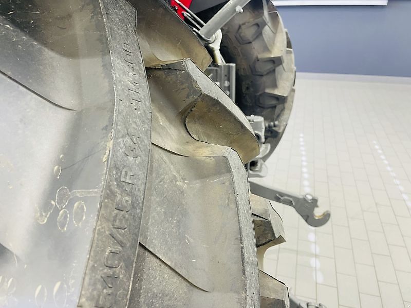 Massey Ferguson 4709 M DYNA-2 ESSENTIAL