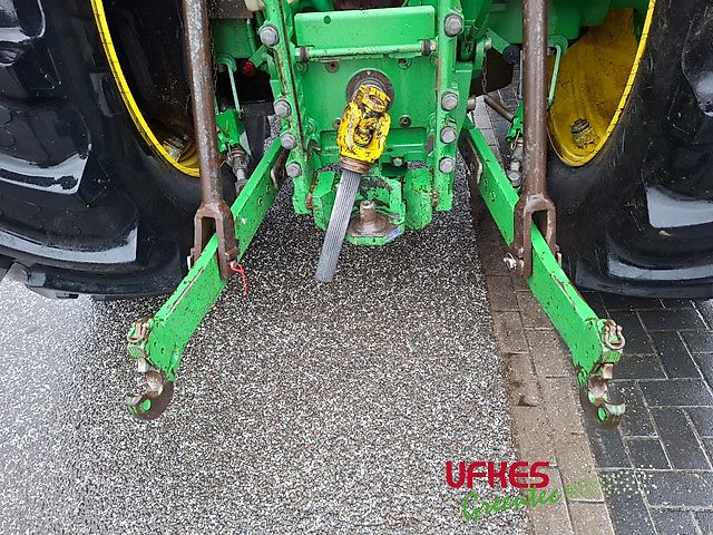 John Deere 6215 R