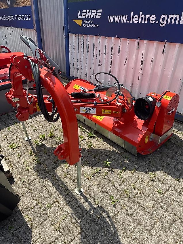 Kuhn TBE 19 Auslegermulcher mit Weitwinkel Gelenkwelle