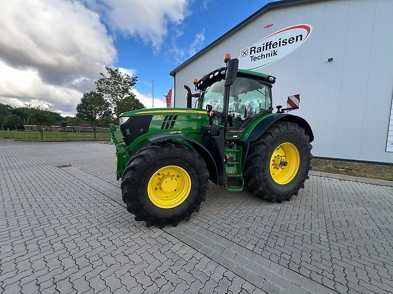 John Deere 6215 R