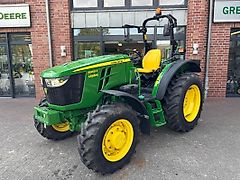 John Deere 5050E