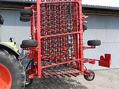 Horsch CURA 12 ST + Nachlaufstriegel