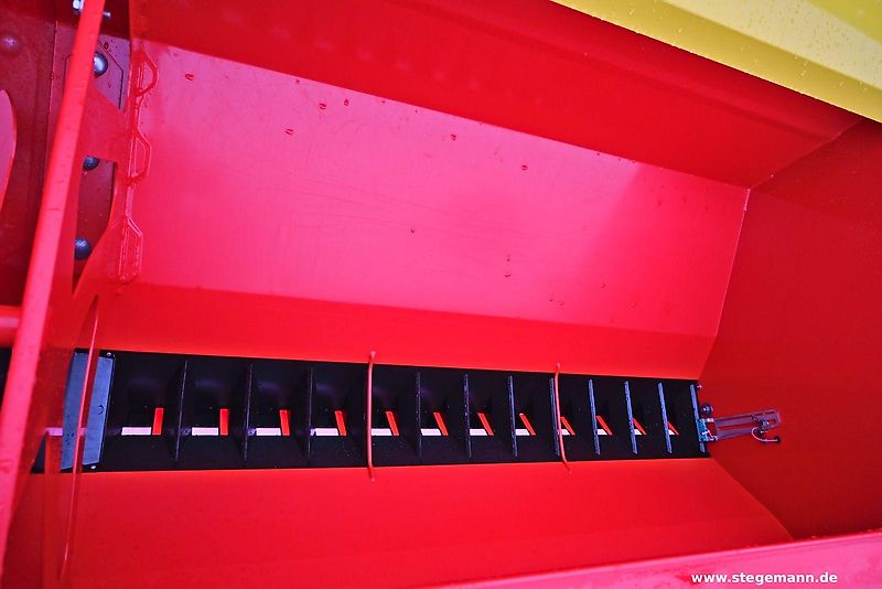 Pöttinger Lion 3002 Kreiselegge + Vitasem 302 ADD Sämaschine