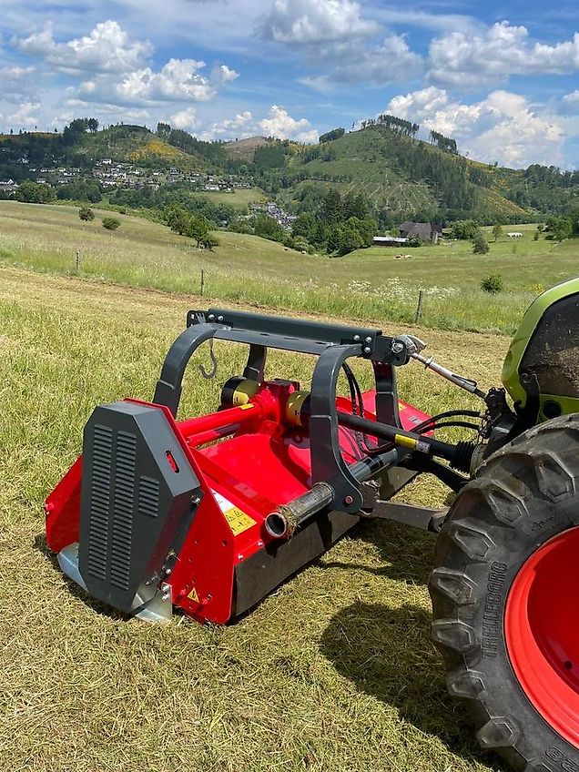 Omarv Schlegelmulcher Mulcher Cuneo 280 HH Mulchgerät Mäher
