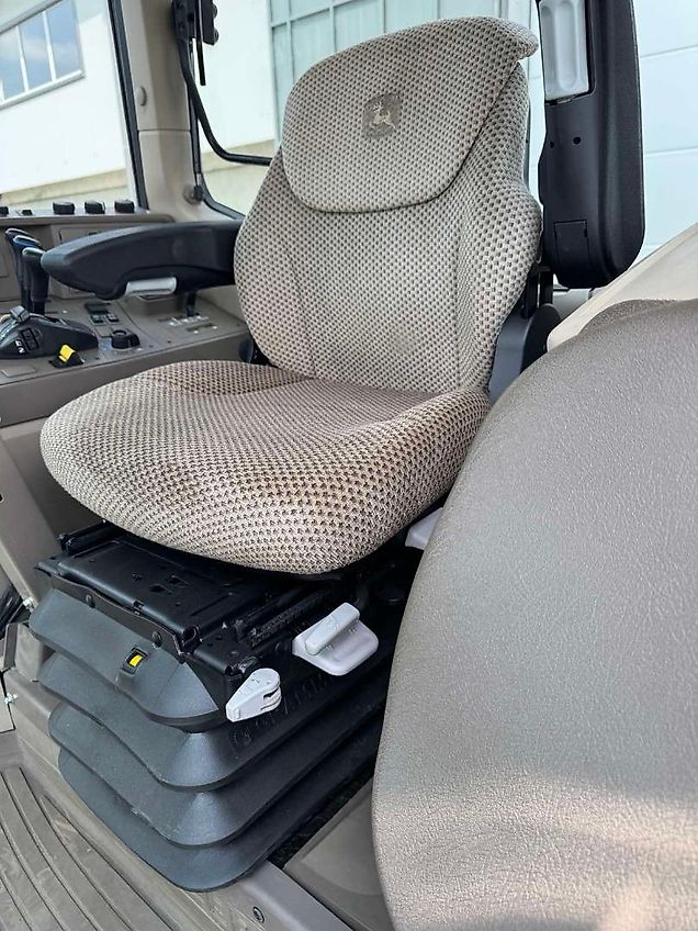 John Deere John Deere 6175M