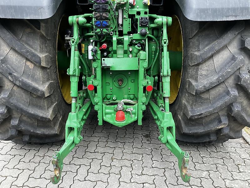 John Deere 7R 310