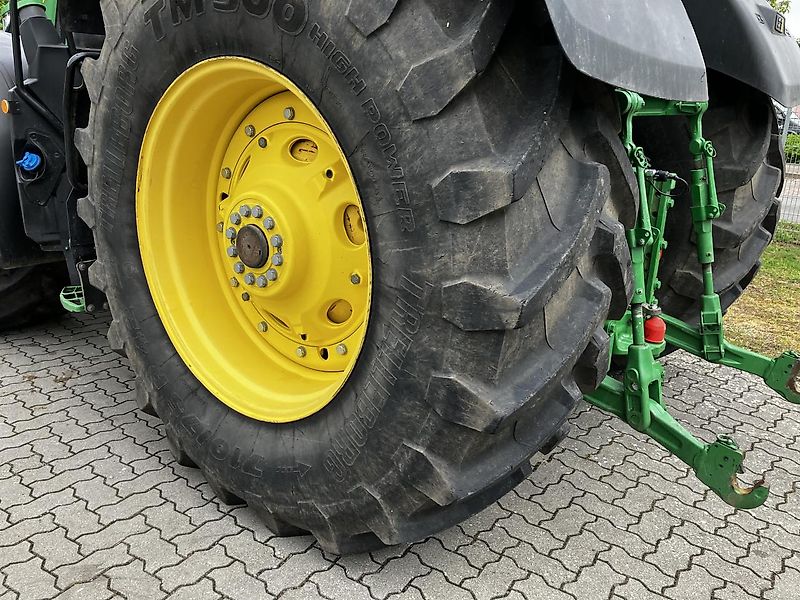 John Deere 7R 310