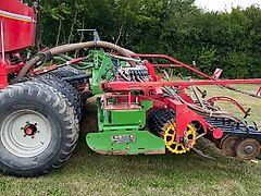 Horsch Pronto 6 KE G&F Doppeltank Kontaktdüngung mit neuer 6m Amazone KG KE