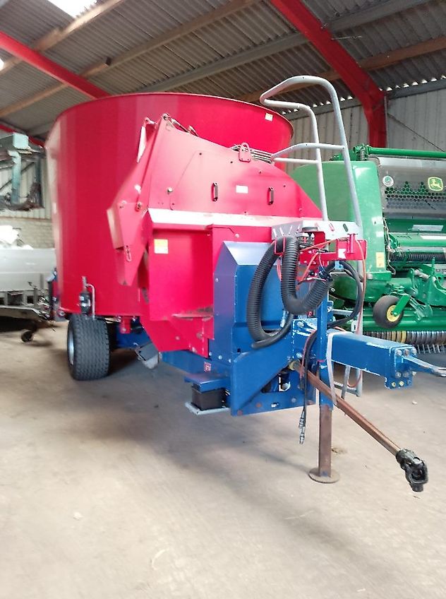 Siloking Trailedline Compact 12 mit Strohgebläse