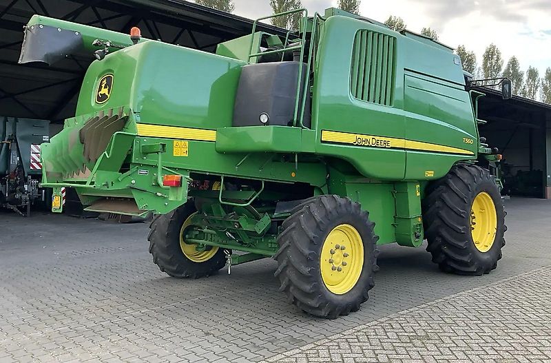 John Deere T 560