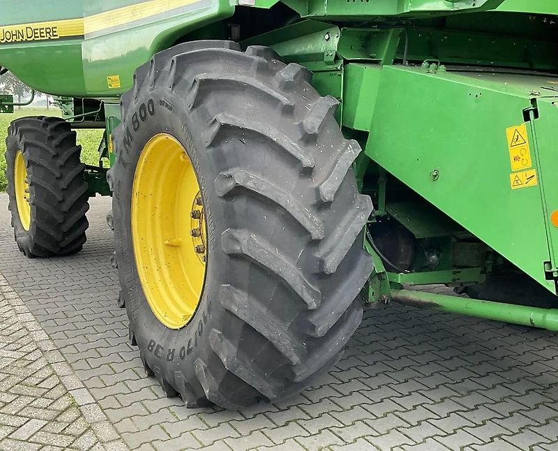 John Deere T 560