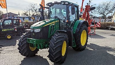 John Deere JD 6120M