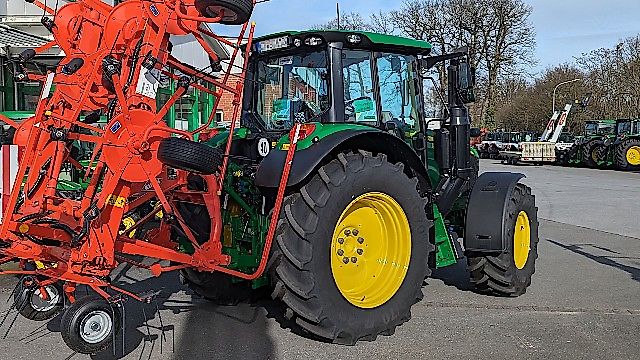 John Deere JD 6120M