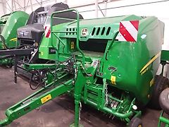 John Deere 441M