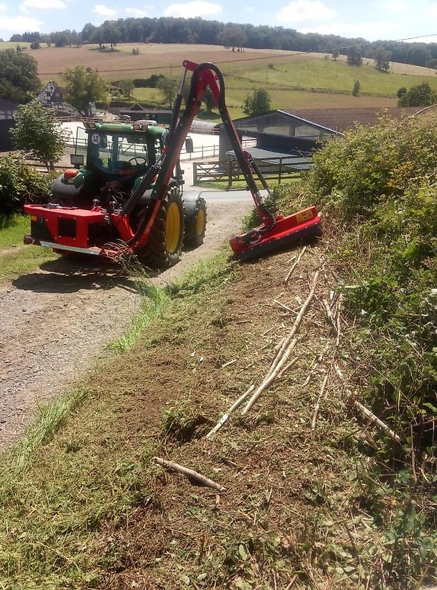Omarv Auslegemulcher Böschungsmulcher Schlegel Mulcher Ausleger