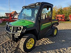 John Deere 835M