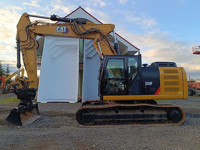 Caterpillar 320FL