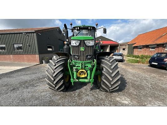 John Deere 6175M