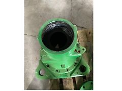 John Deere Axle End RH Housing (used) - John Deere 6M,6R,6000,6010,6020,6030