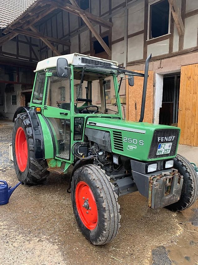 Fendt 250 S