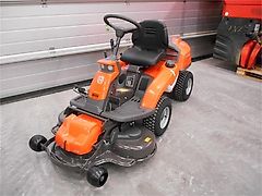 Husqvarna R 216T AWD
