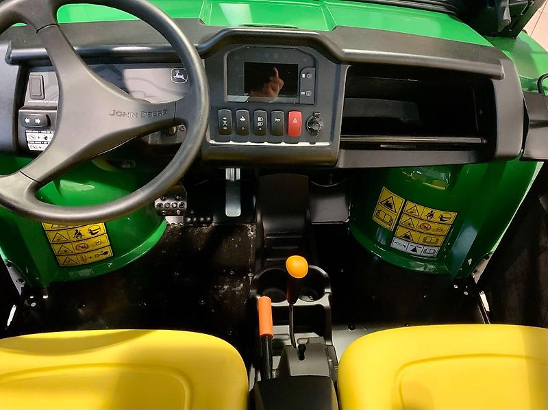 John Deere Gator HPX 815E