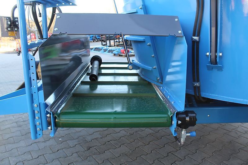 Euromilk Futtermischwagen Rino FX 900 Compact