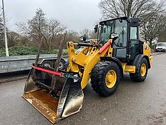 Caterpillar 906