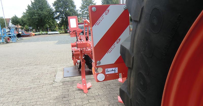Maschio TERREMOTO 3-300 mit Dachringwalze