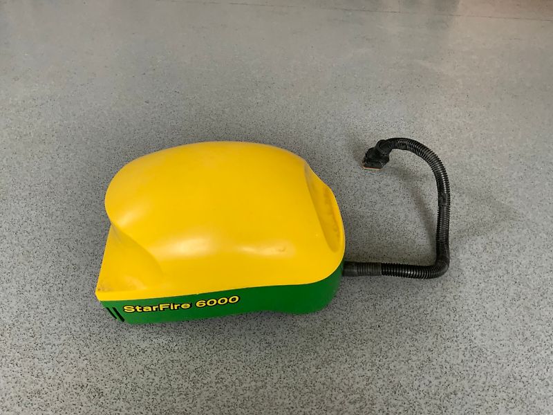 John Deere Green Star SF6000 Guidance Receiver Pod