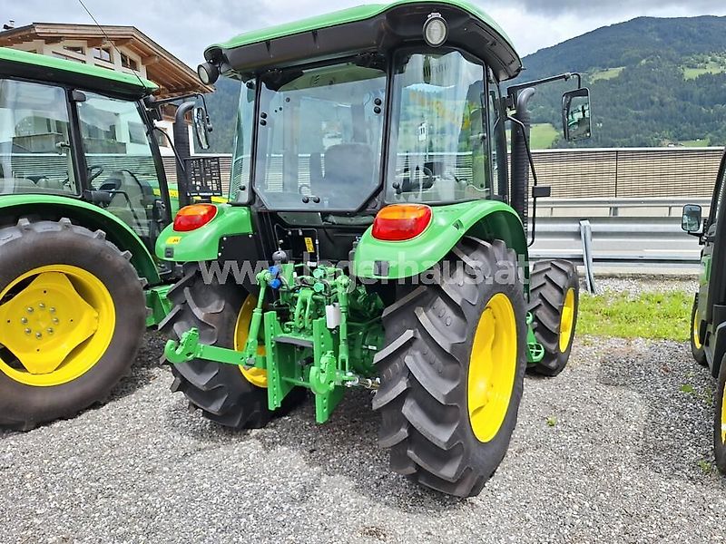 John Deere 5058E