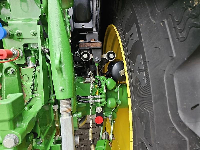 John Deere 6R185