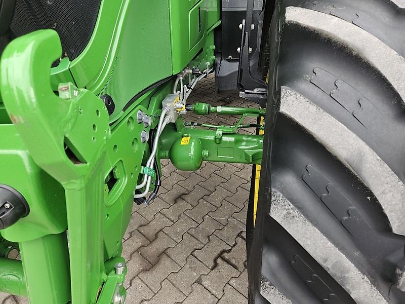 John Deere 6R185