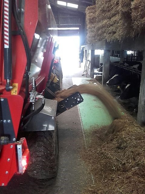 Minos Agri Futtermischwagen T-YYKM 8